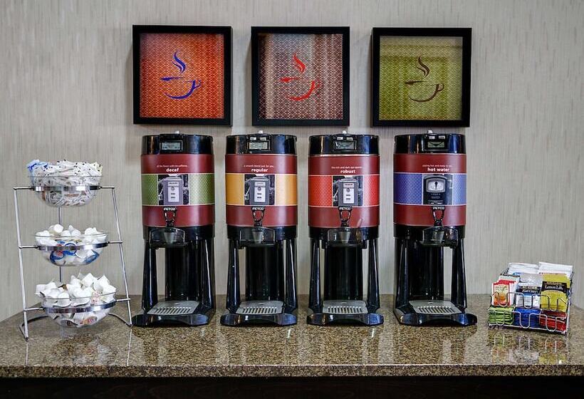 فندق Hampton Inn Russellville