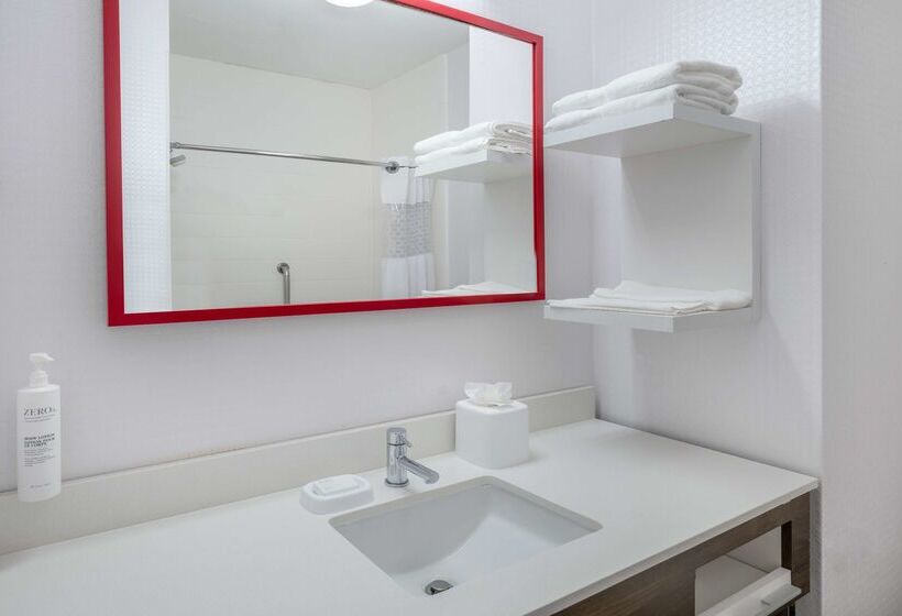 호텔 Hampton Inn Sanford