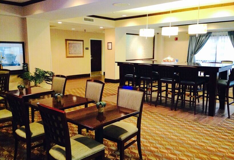 בית מלון כפרי Hampton Inn Sanford