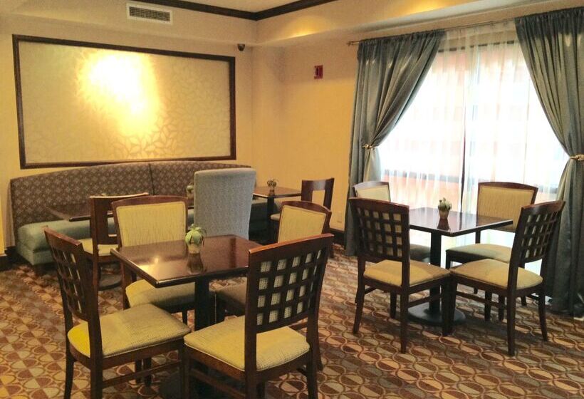 호텔 Hampton Inn Sanford