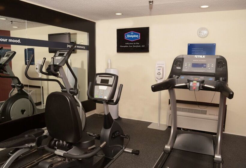 호텔 Hampton Inn Sanford