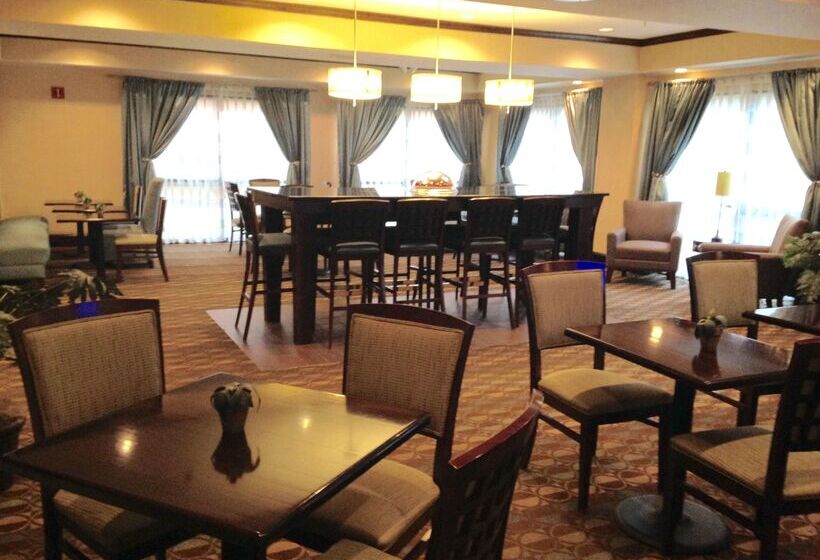 호텔 Hampton Inn Sanford