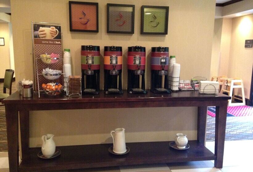 호텔 Hampton Inn Sanford