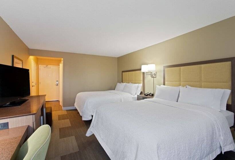 בית מלון כפרי Hampton Inn Sault Ste Marie