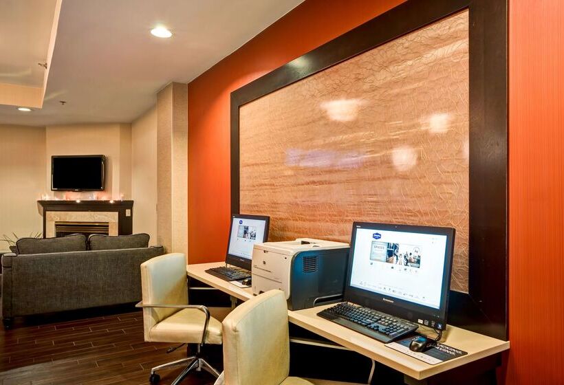 هتل Hampton Inn Scranton At Montage Mountain