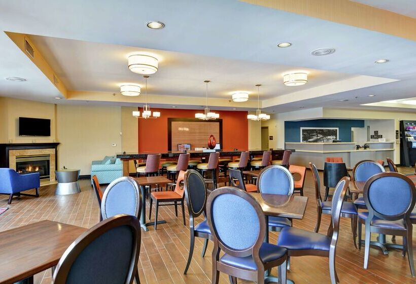 هتل Hampton Inn Scranton At Montage Mountain