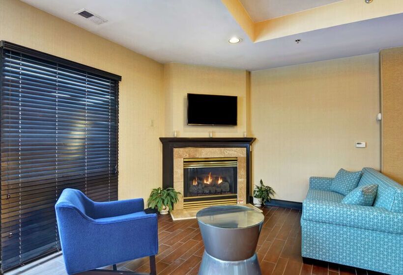 هتل Hampton Inn Scranton At Montage Mountain