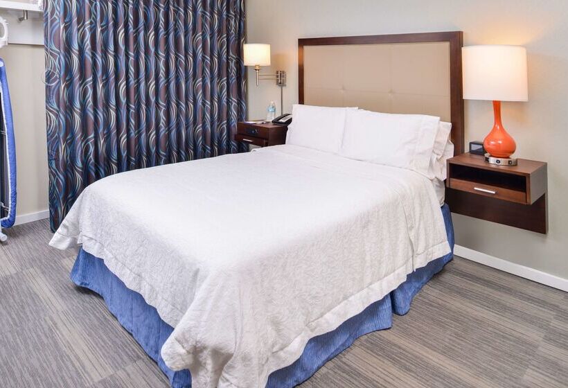 Отель Hampton Inn Seattle Airport