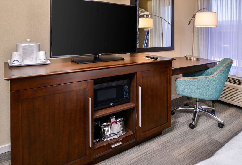 Отель Hampton Inn Seattle Airport