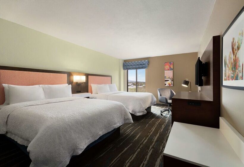 هتل Hampton Inn Sedona