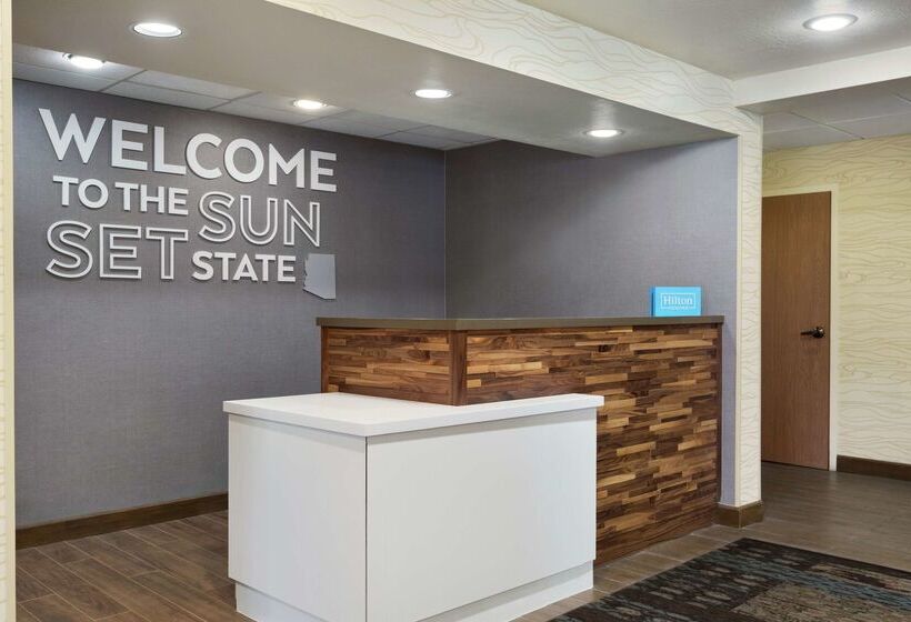 هتل Hampton Inn Sedona