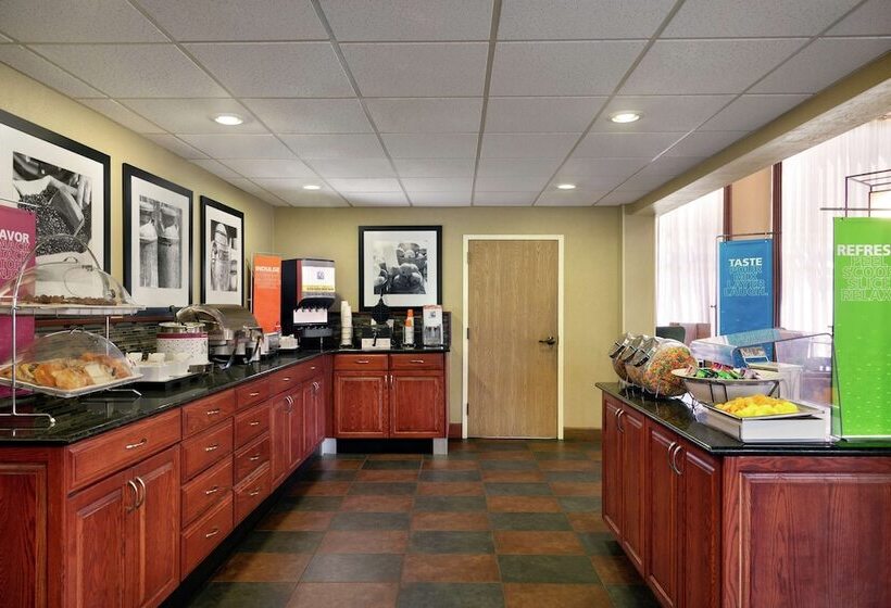 هتل Hampton Inn Sedona