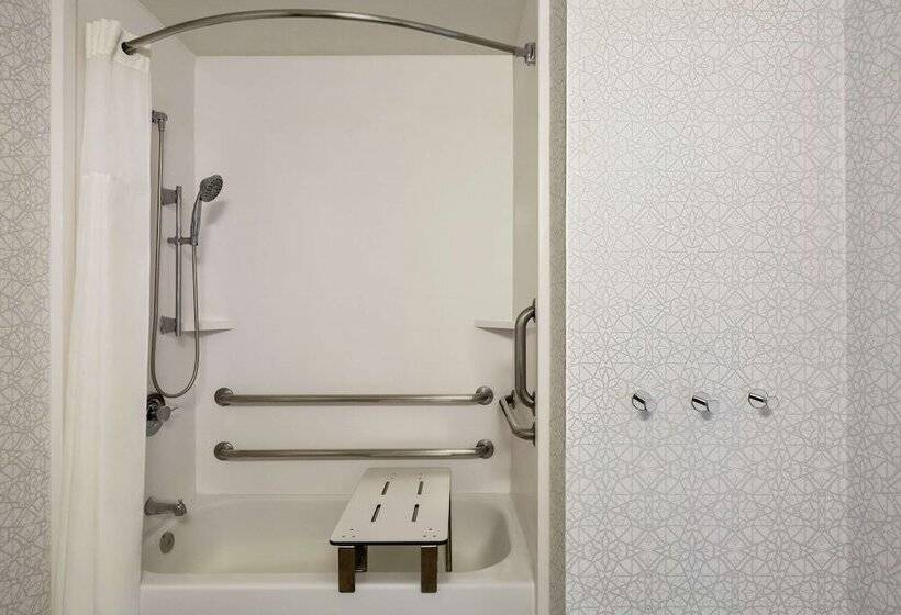 هتل Hampton Inn Sedona