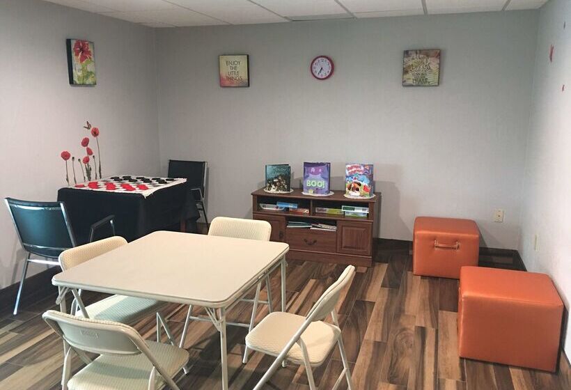 هتل Hampton Inn Sevierville