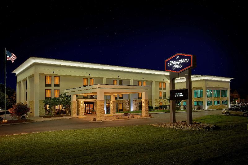 هتل Hampton Inn Sevierville