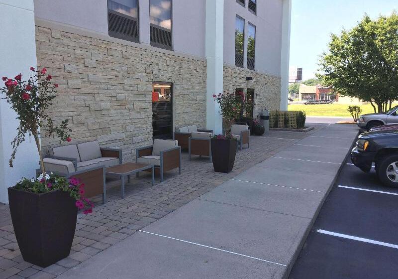 هتل Hampton Inn Sevierville