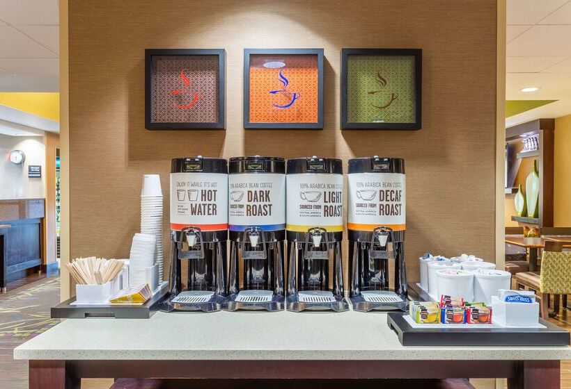 בית מלון כפרי Hampton Inn Sioux Falls