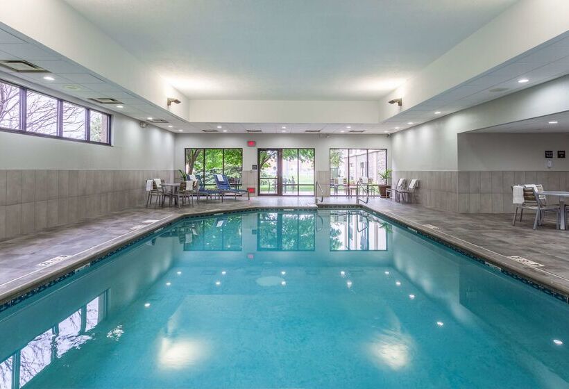 בית מלון כפרי Hampton Inn Sioux Falls