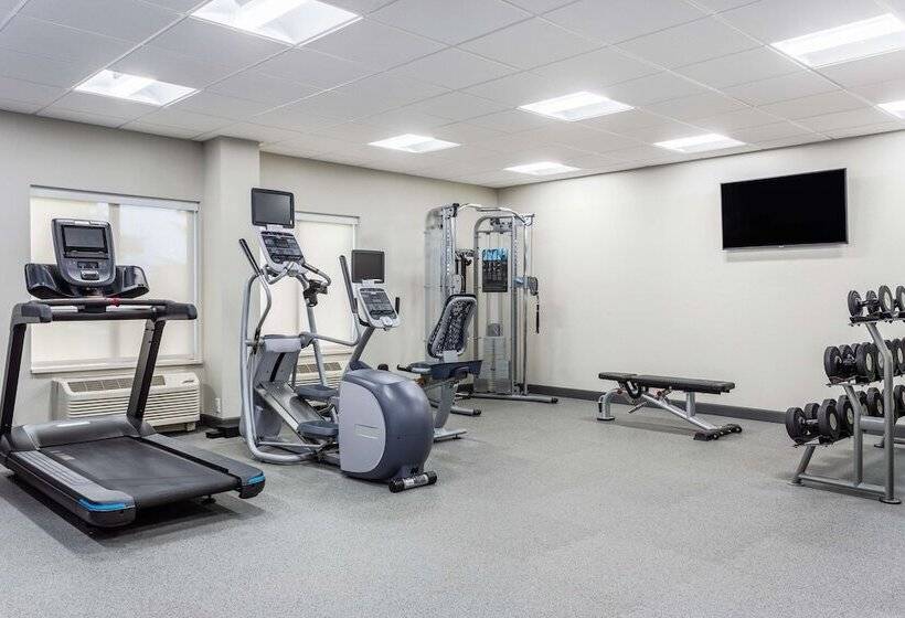 בית מלון כפרי Hampton Inn Sioux Falls