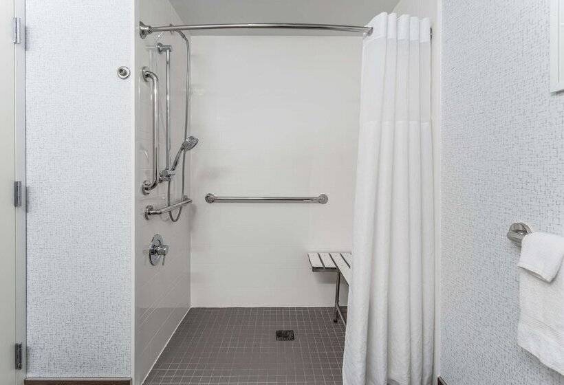 هتل Hampton Inn Sioux Falls