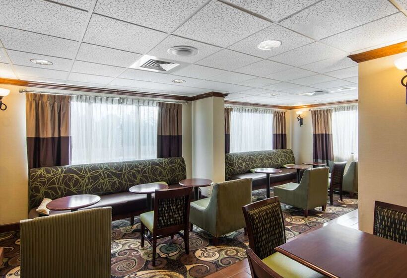 فندق Hampton Inn South Hill