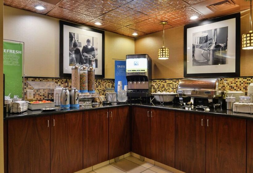 فندق Hampton Inn South Hill