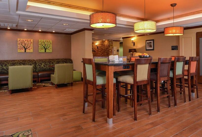 فندق Hampton Inn South Hill