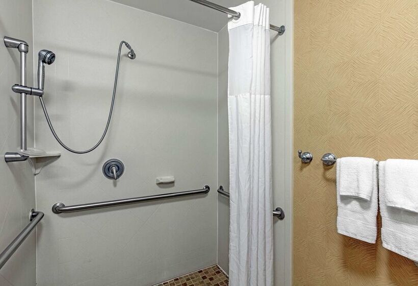 فندق Hampton Inn Starkville