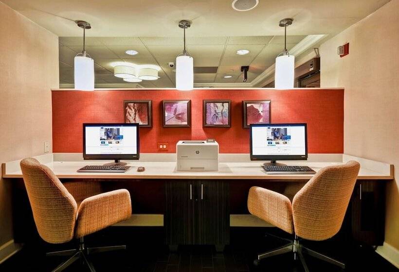 فندق Hampton Inn Starkville