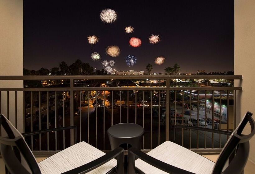 בית מלון כפרי Hampton Inn & Suites Anaheim Garden Grove