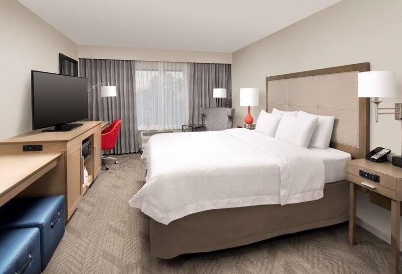 בית מלון כפרי Hampton Inn & Suites Anaheim Garden Grove
