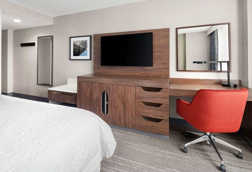 هتل Hampton Inn & Suites Chicagodowntown