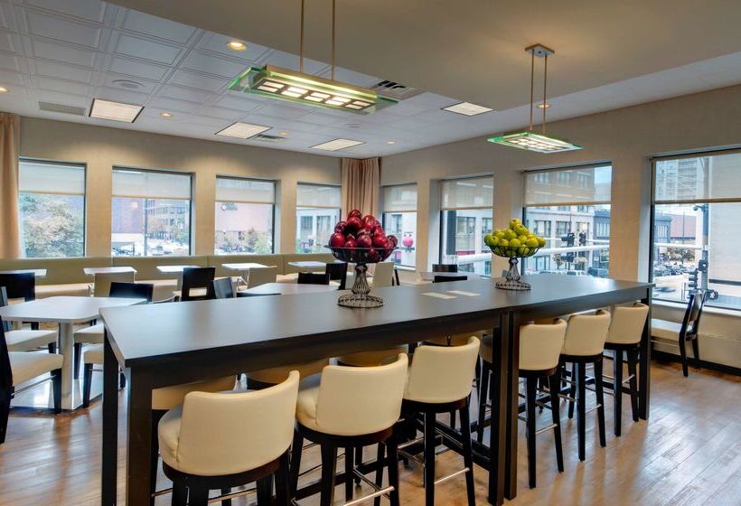 هتل Hampton Inn & Suites Chicagodowntown