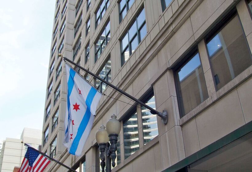 هتل Hampton Inn & Suites Chicagodowntown
