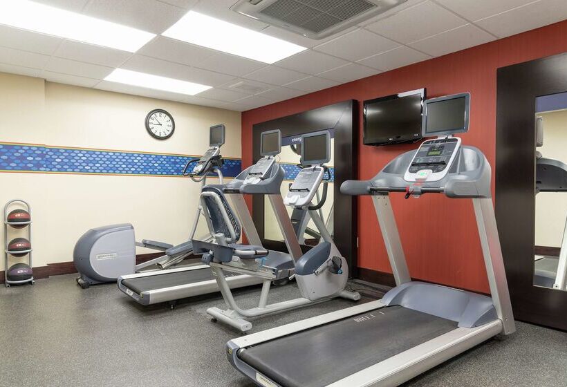 酒店 Hampton Inn & Suites Clevelandairport/middleburg Heights