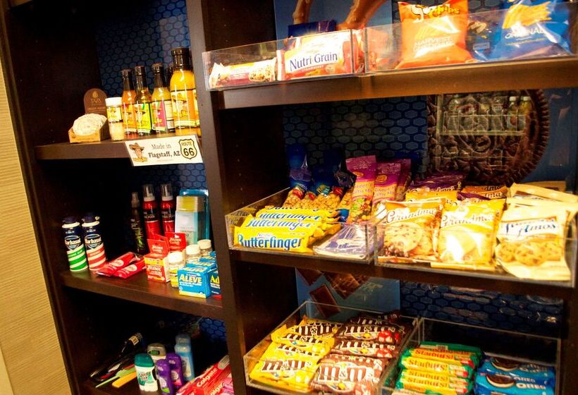 هتل Hampton Inn & Suites Flagstaff