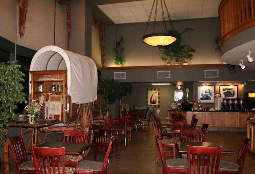 هتل Hampton Inn & Suites Flagstaff