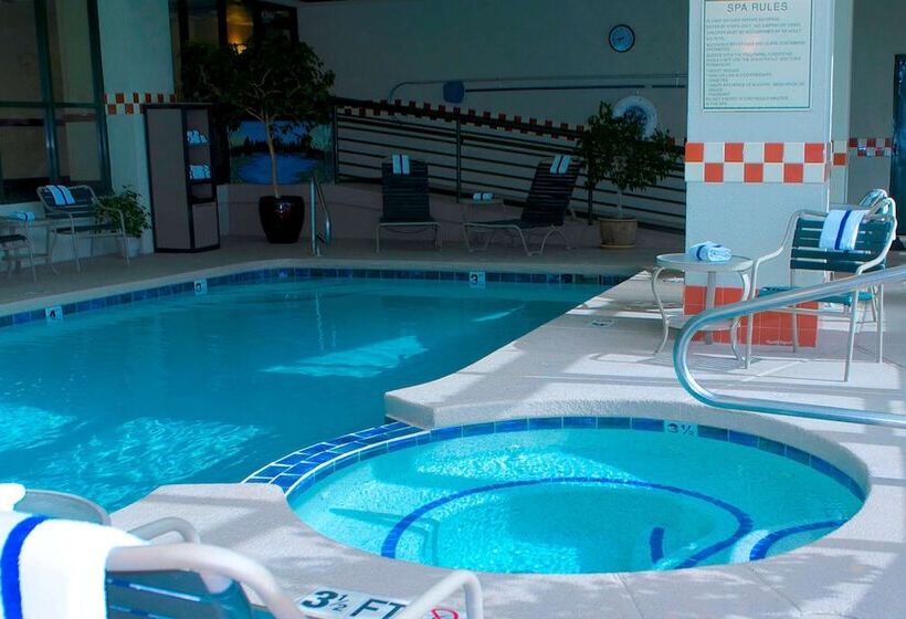 هتل Hampton Inn & Suites Flagstaff