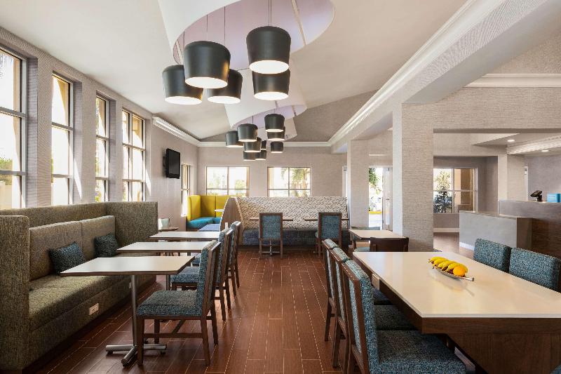 هتل Hampton Inn & Suites Ft. Lauderdale Arpt/south Cruise Port