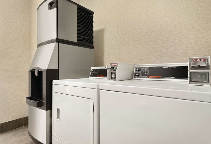 هتل Hampton Inn & Suites Ft. Waynenorth