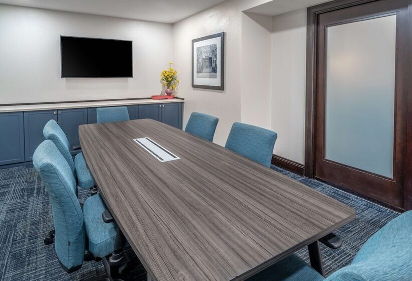 هتل Hampton Inn & Suites Nashvillevanderbiltelliston Place