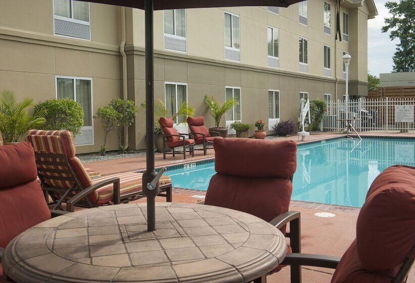 هتل Hampton Inn & Suites New Orleans Elmwood/clearview Pkway, La