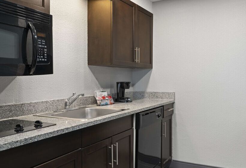 호텔 Hampton Inn & Suites Newport News