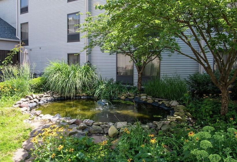 בית מלון כפרי Hampton Inn & Suites Rochester/victor