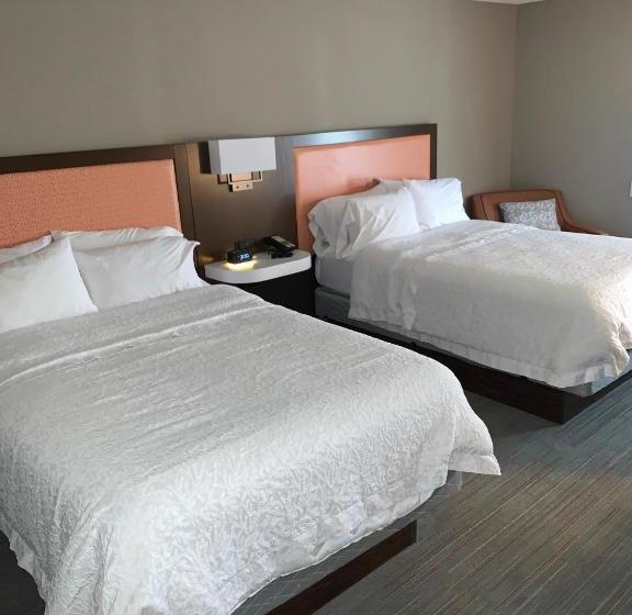فندق Hampton Inn And Suites Scottsburg