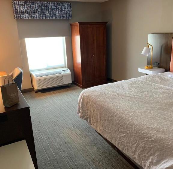 فندق Hampton Inn And Suites Scottsburg