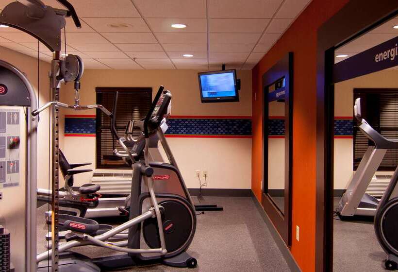 فندق Hampton Inn & Suites Tampanorth