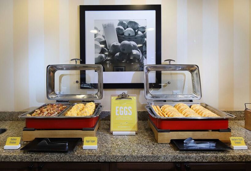 هتل Hampton Inn & Suites Tucson Mall