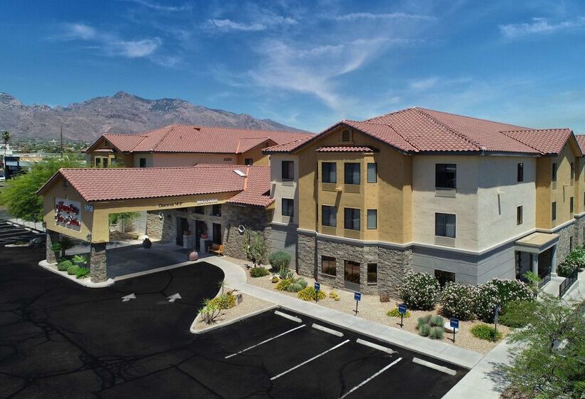 هتل Hampton Inn & Suites Tucson Mall