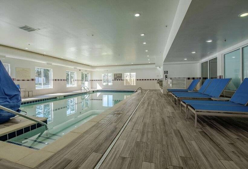 هتل Hampton Inn & Suites Williamsburgrichmond Rd